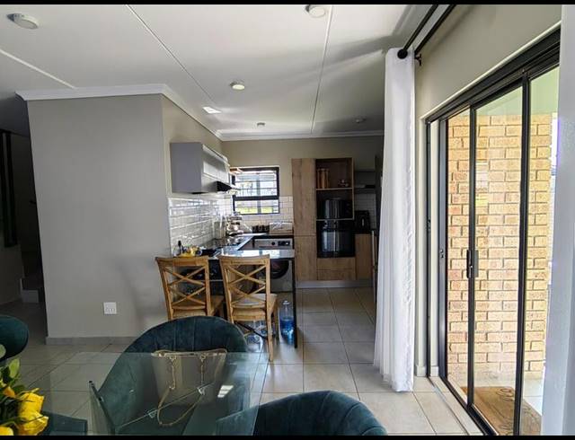 4 BEDROOM HOUSE FOR SALE IN LOTUS GARDENS